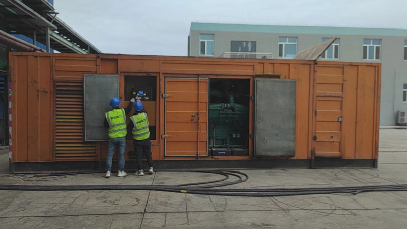 英德如何检查柴油发电机组的机油油位？